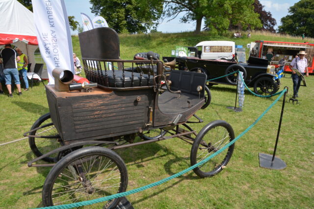 Den äldsta bilen från slutet på 1800-talet